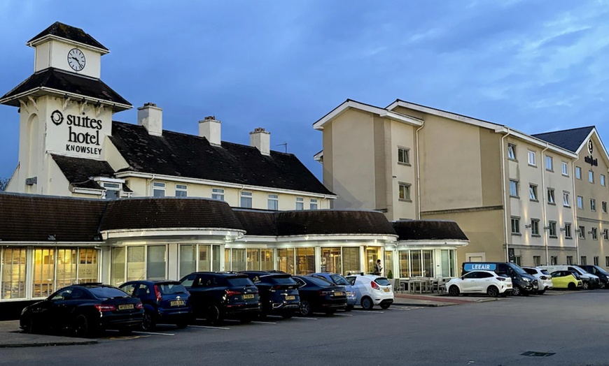 Image 12: Merseyside, Liverpool: Stay with Breakfast, Spa Treatment & Dinner