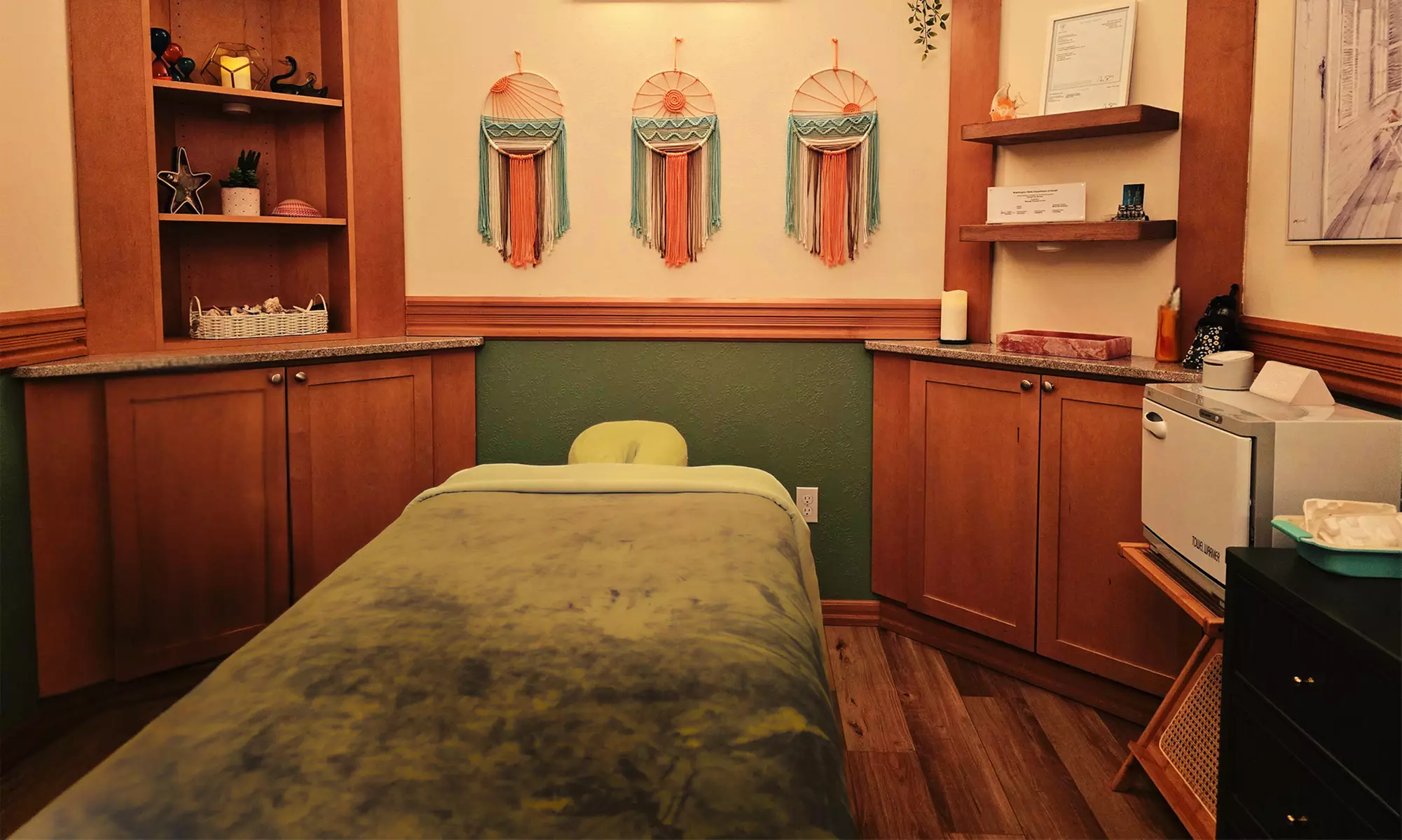 Relax with 1, 3, or 5 Massage of Your Choice (60 Min)