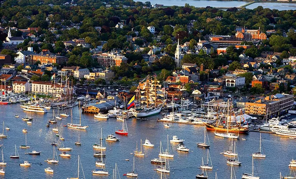 Stay at Bannister's Wharf Guestrooms in Newport, RI. Dates into January. - Primary Image