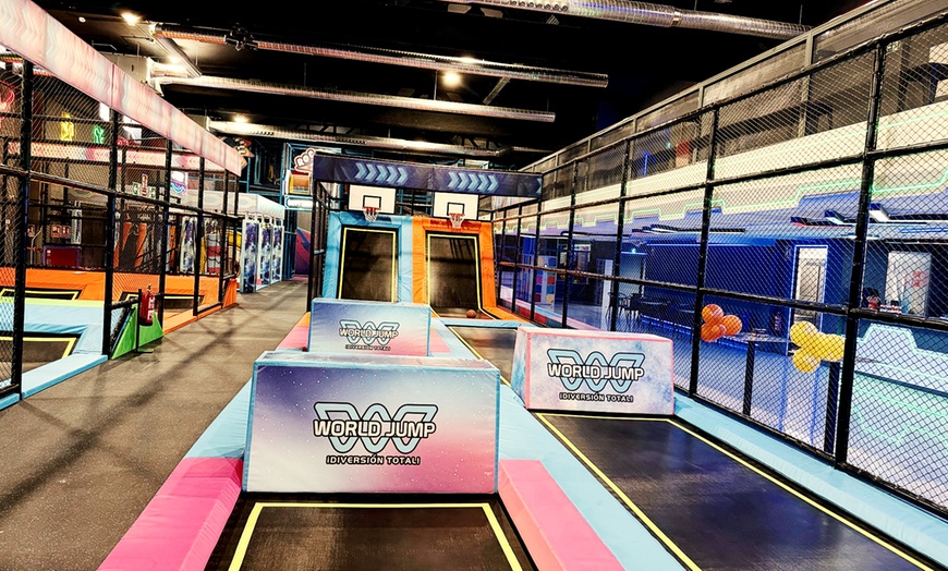 Image 2: Acceso de 1 hora a parque de camas elásticas para 1 persona