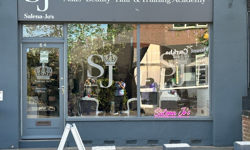 Image 3: Unwind with 30, 60, or 90-Min Relaxation or Deep Tissue Massage