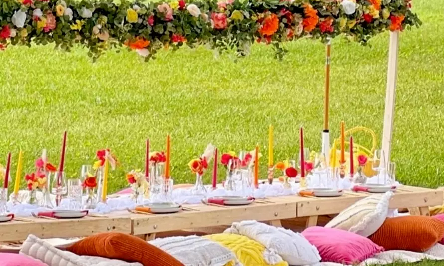 Picnic Dining Experience – Perfect for 2, 3, 4, or 5 Guests
