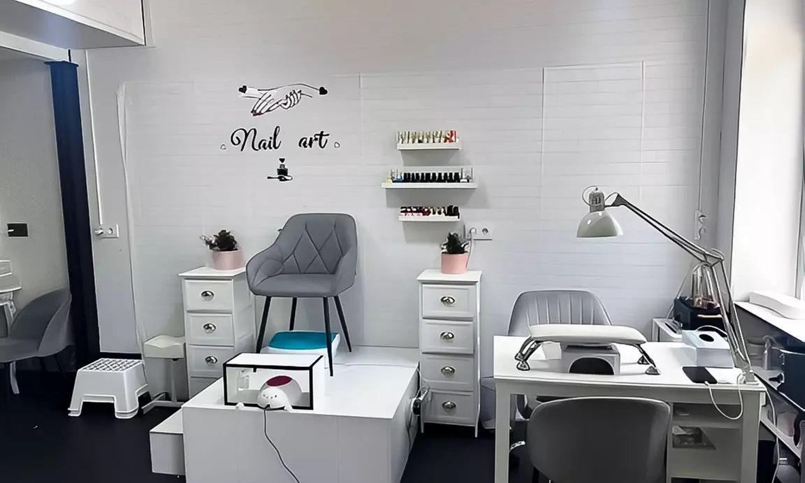 Pestañas y cejas definidas con lifting, tinte o laminado