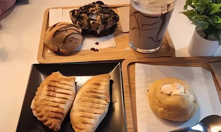 Brunch o merienda para 2 o 4, o caja de 6 o 12 cookies o rolls varios