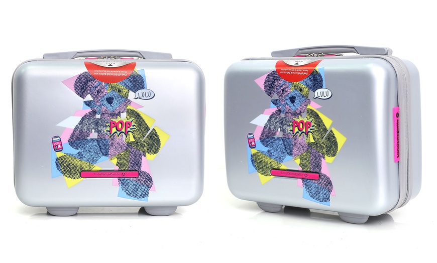 Image 21: Three-Piece Luggage Set