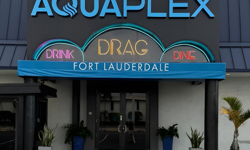 Image 9: Drag Show Bottomless Brunch or Dinner for an Unforgettable Night Out!