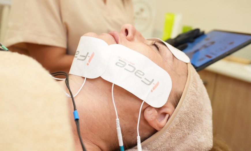 Image 5: Tratamiento facial Rio Face Lift con EMS efecto rejuvenecimiento