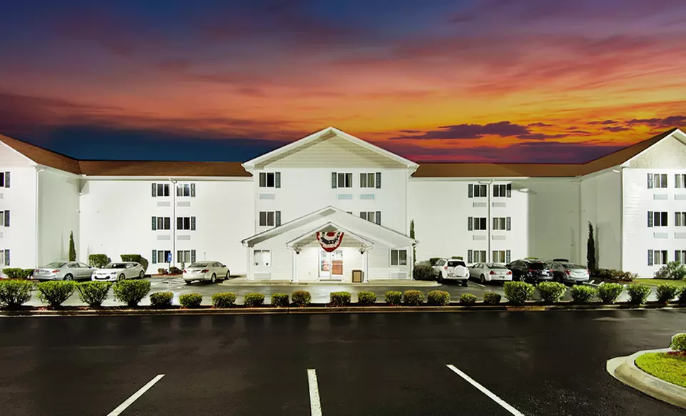 Stay at Days Inn Darien in Darien, GA; Dates into November - Primary Image