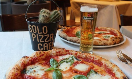 ⏰ Menu pizza verace con bibita fino a 4 persone al Solopizzacafè (sconto fino a 64%). Prenota&Vai!