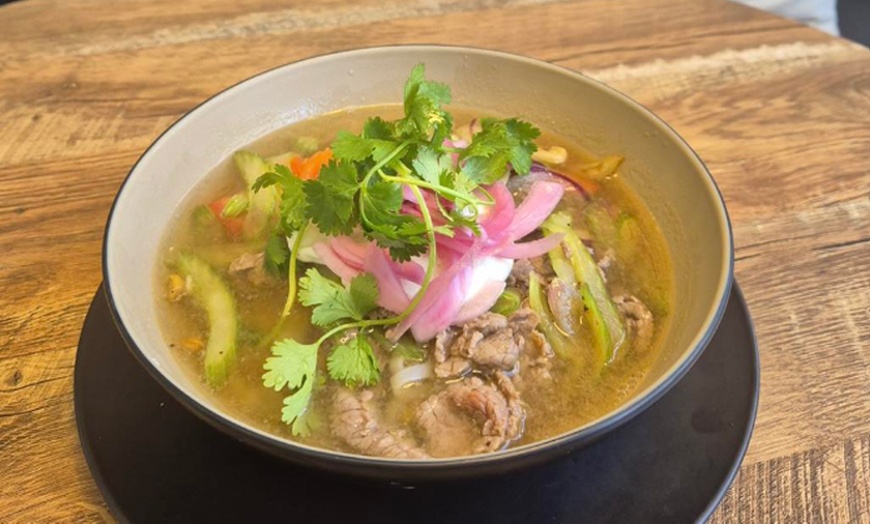 Image 2: Delicious All Day Brekky or Lunch Main Meal + Drink - 1, 2 or 4 People