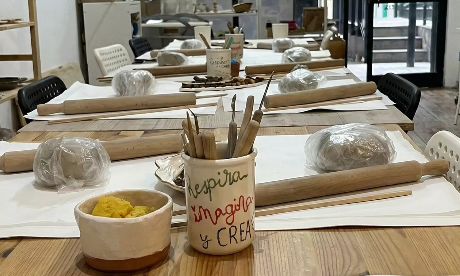 Taller de cerámica de 2 h a elegir entre modelado o pintura