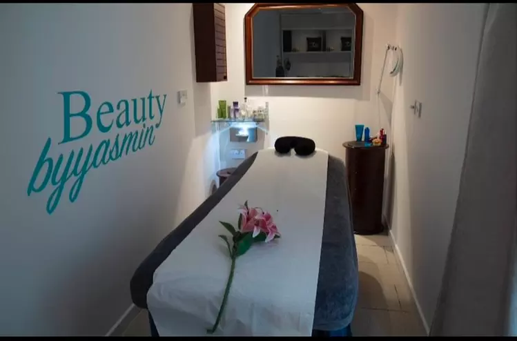 Hollywood or Brazilian Wax