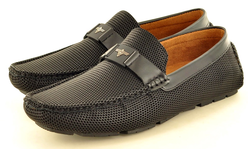 Image 2: Men's Casual Loafers