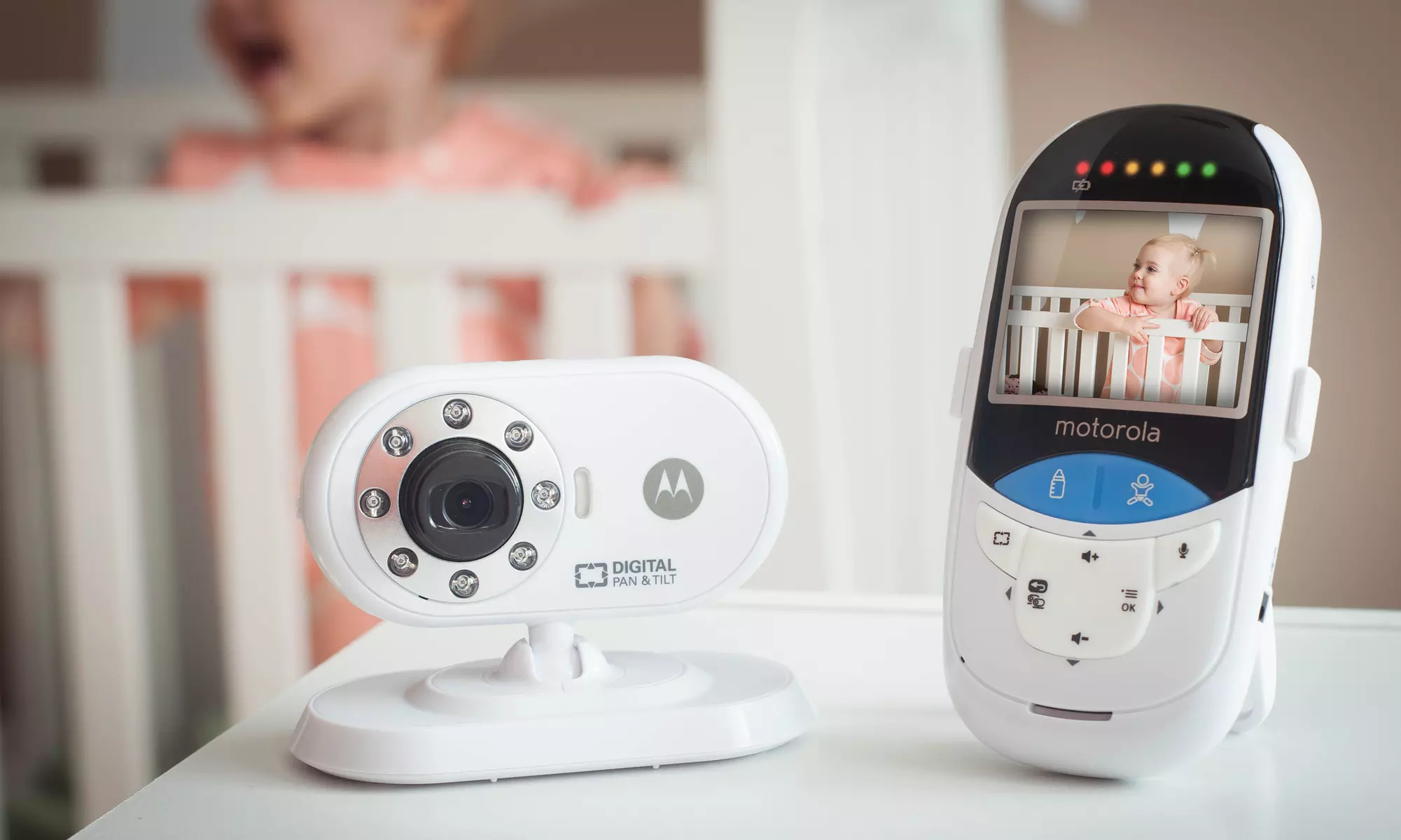 Motorola Wireless Video Baby Monitor with 2.4" LCD and Thermometer - Primary Image
