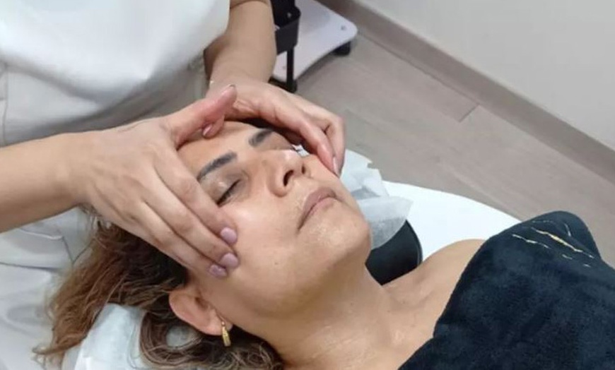 Image 4: Hidrolimpieza facial con radiofrecuencia y electroestimulación 