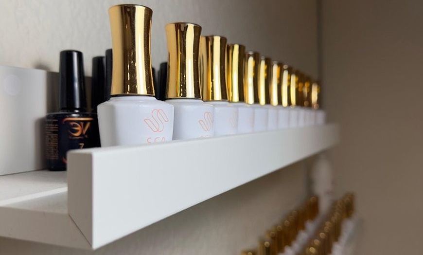 Image 9: Manicura, pedicura o manipedicura con esmaltado a elegir para 1 