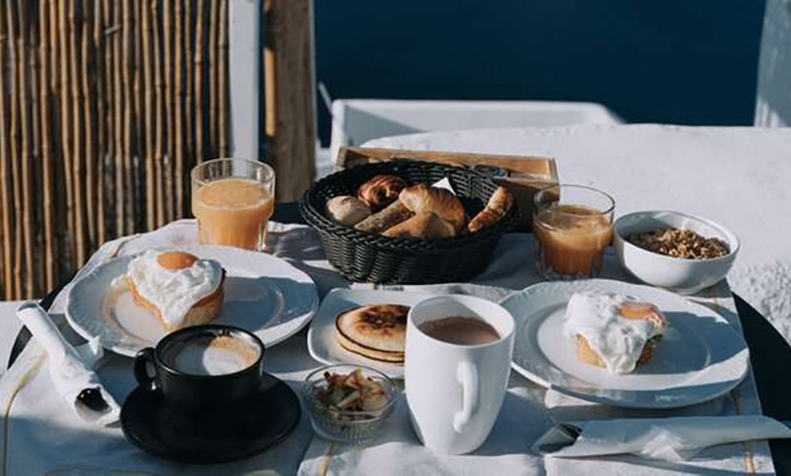 Image 5: Escapada en la costa: caja de regalo para 2 con 1 noche y desayuno