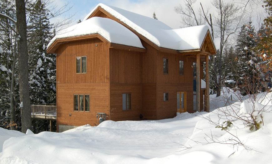 Image 2: Spa Getaway in the Laurentians