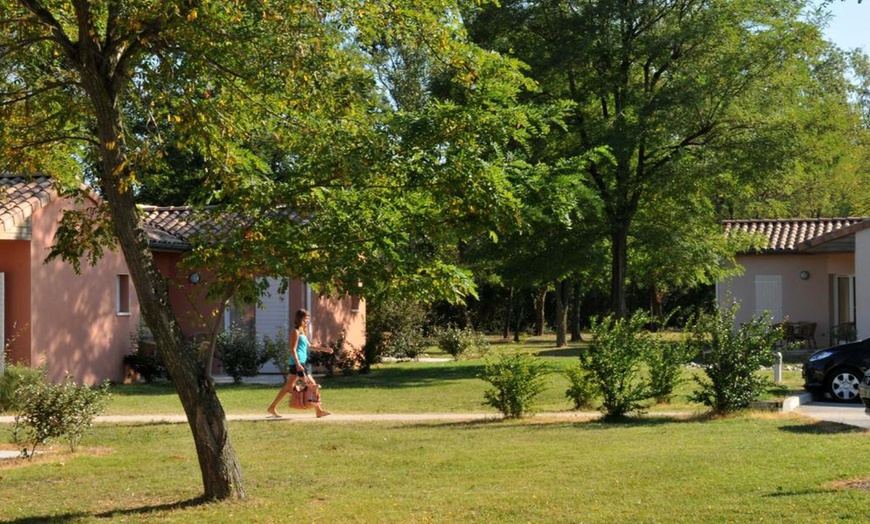 Image 8: Drôme : studio ou appartement avec piscine et sauna, pdj en option