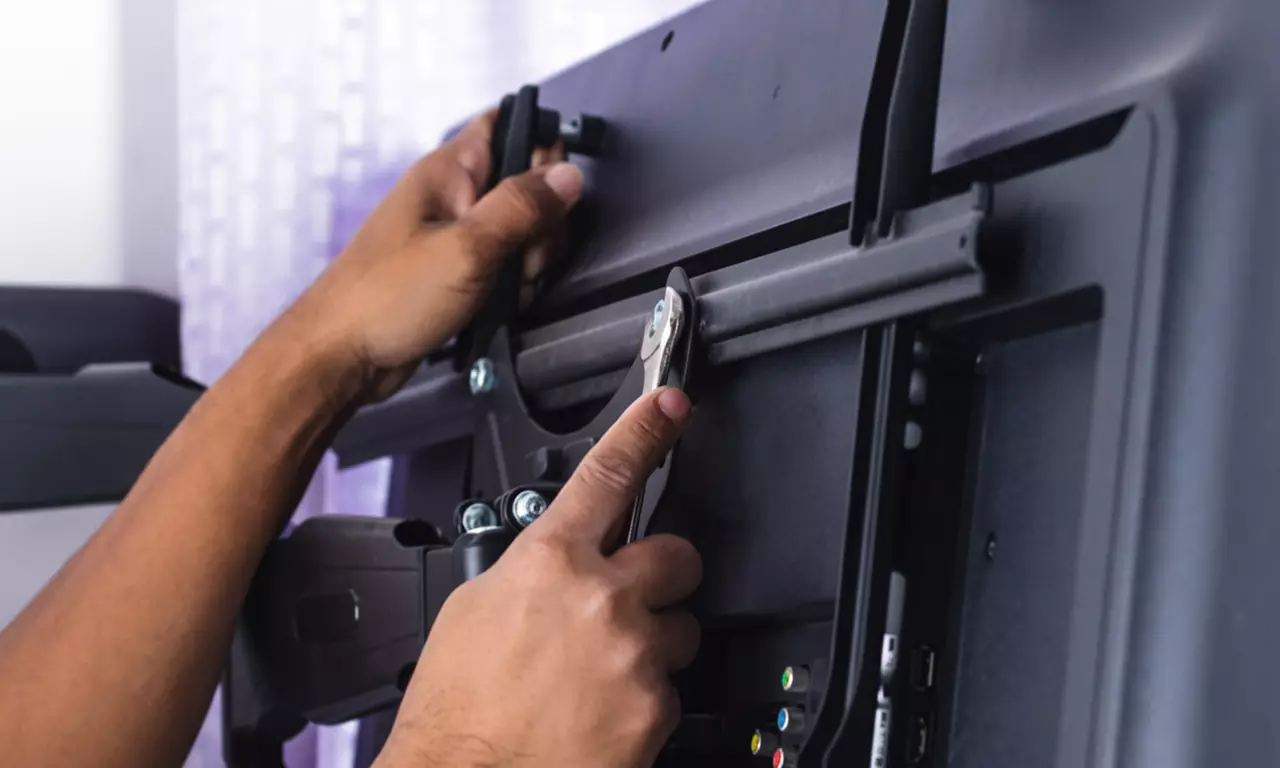 Expert TV Wall Mounting for TVs Up to 115 Inches