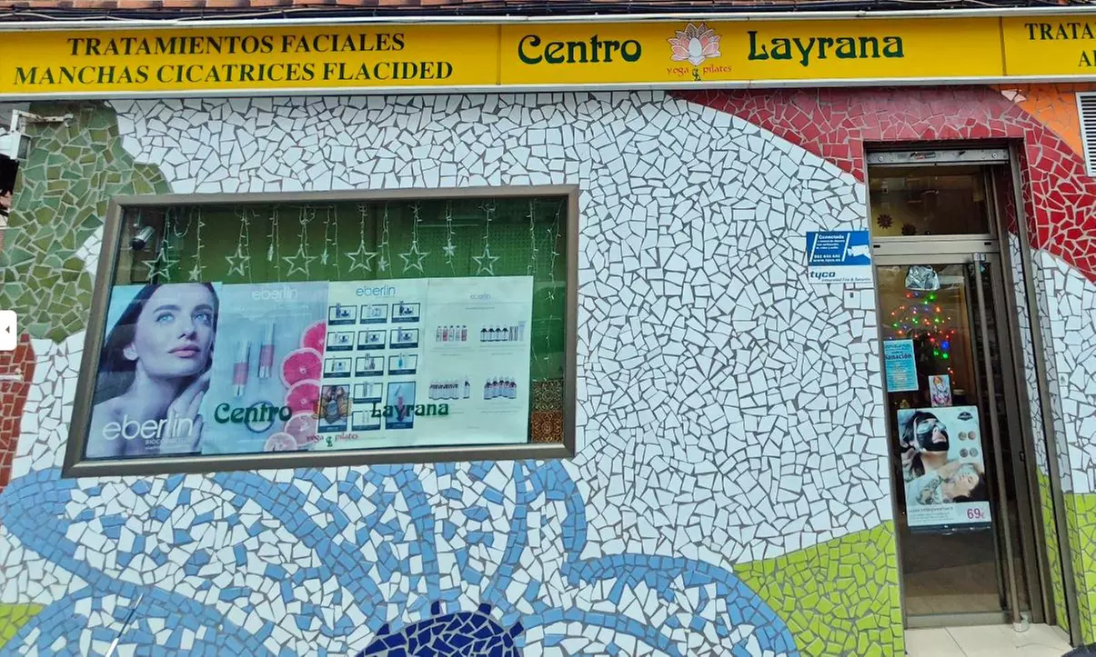 Tratamiento facial peeling de diamante con tratamientos extra a elegir con hasta 76% de descuento - Second Medium