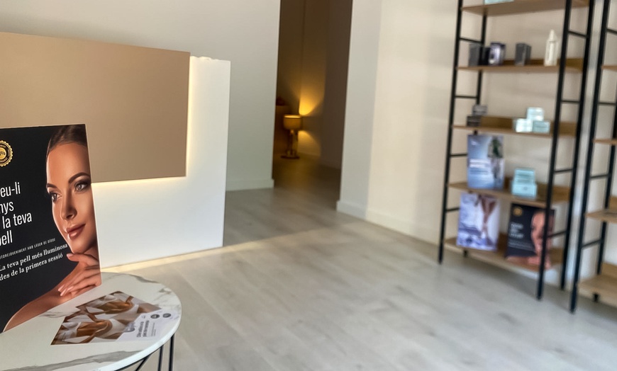 Image 9: Sesión facial Esencia o Premium con hidratación y ácido hialurónico