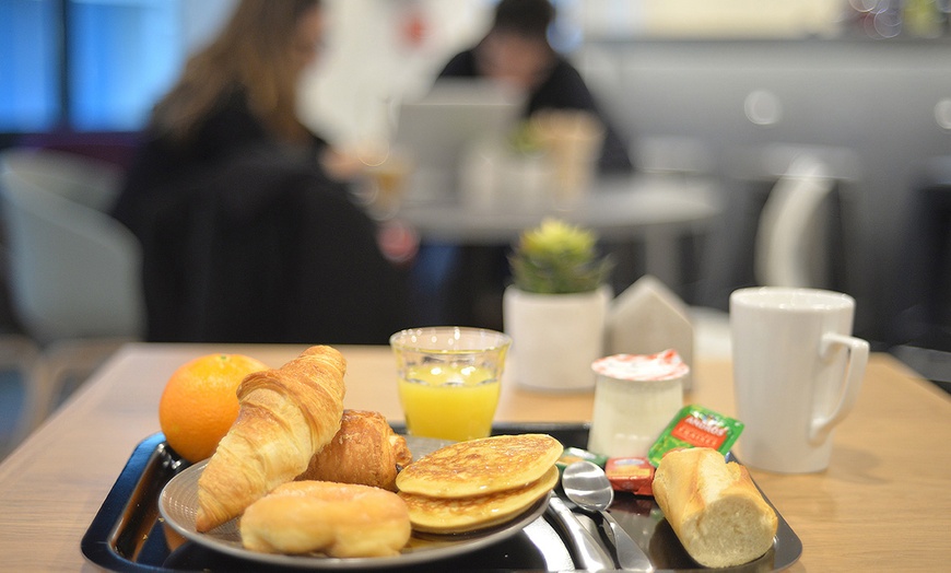 Image 9: Paris: Double Room with Breakfast option