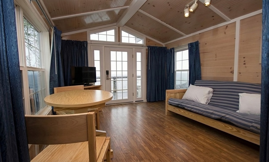 Image 4: Family-Friendly Lakeside Cabins Stays at Cedar Point