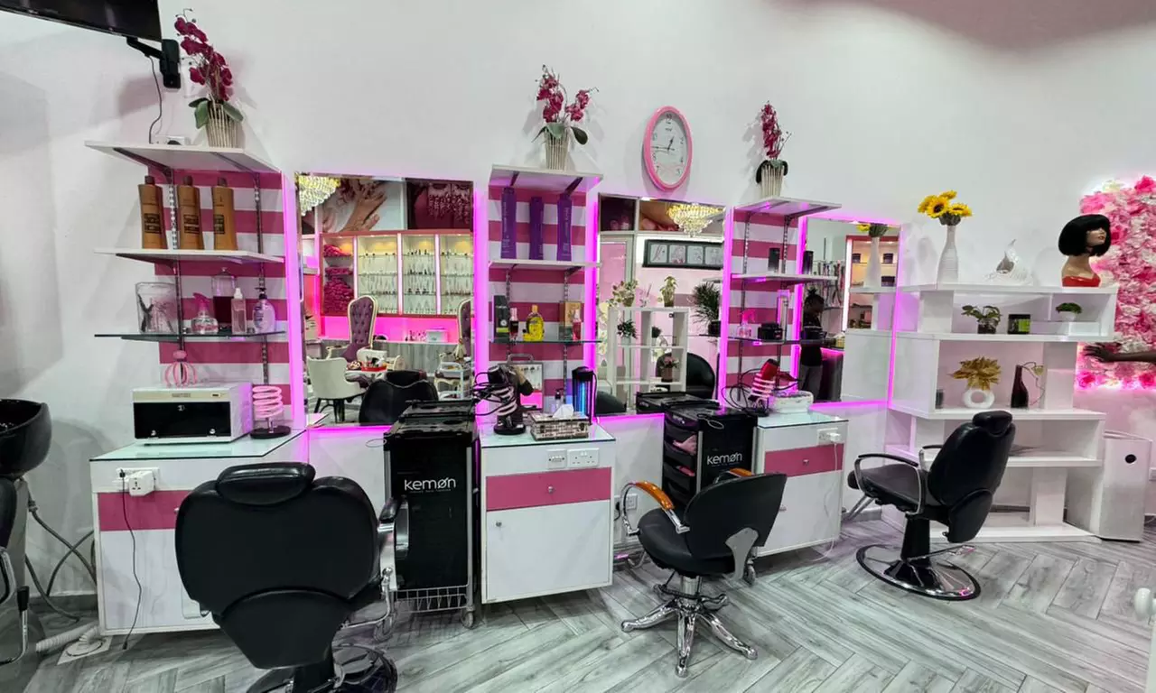 One Session of Facial Clean Up, Royal Look Facial (24k gold), and More