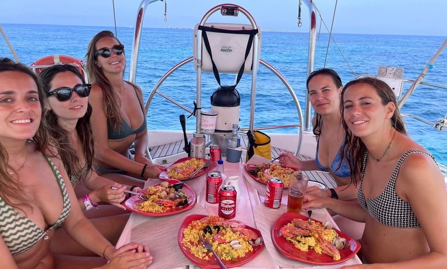 Image 3: Salida de 2 horas en barco con tripulación para hasta 4 personas