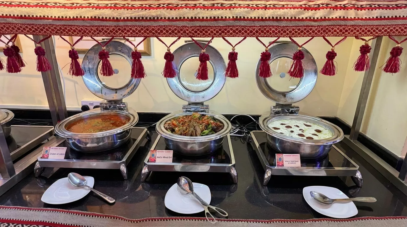 4* Iftar buffet with Bottomless Ramadan Drinks For a Child or 4 Adults