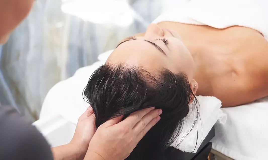 Experiencia de spa capilar japonés deluxe con bebida de cortesía