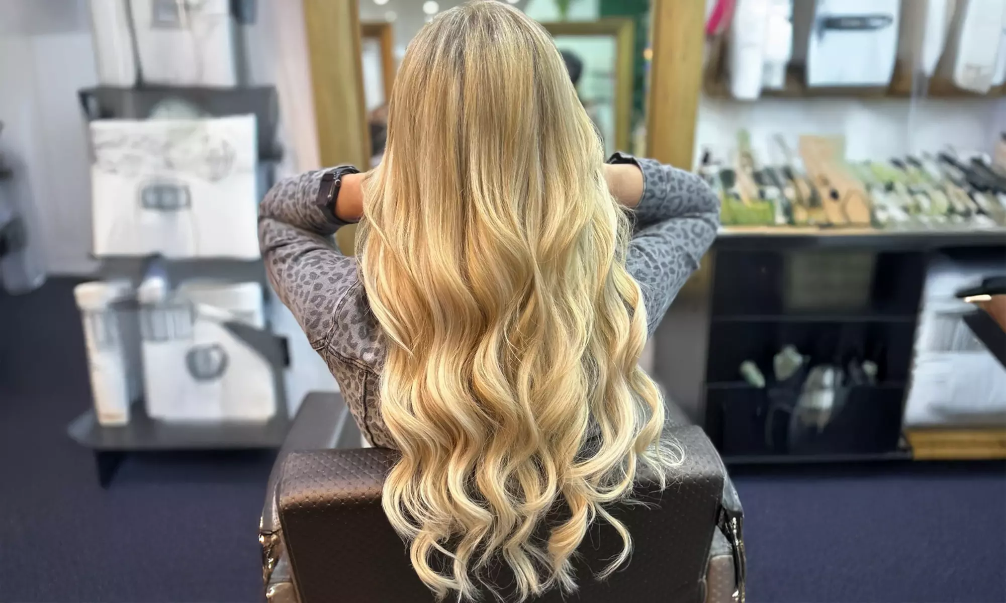 Wash, Cut & Blow Dry w/w/o Full Head Colour