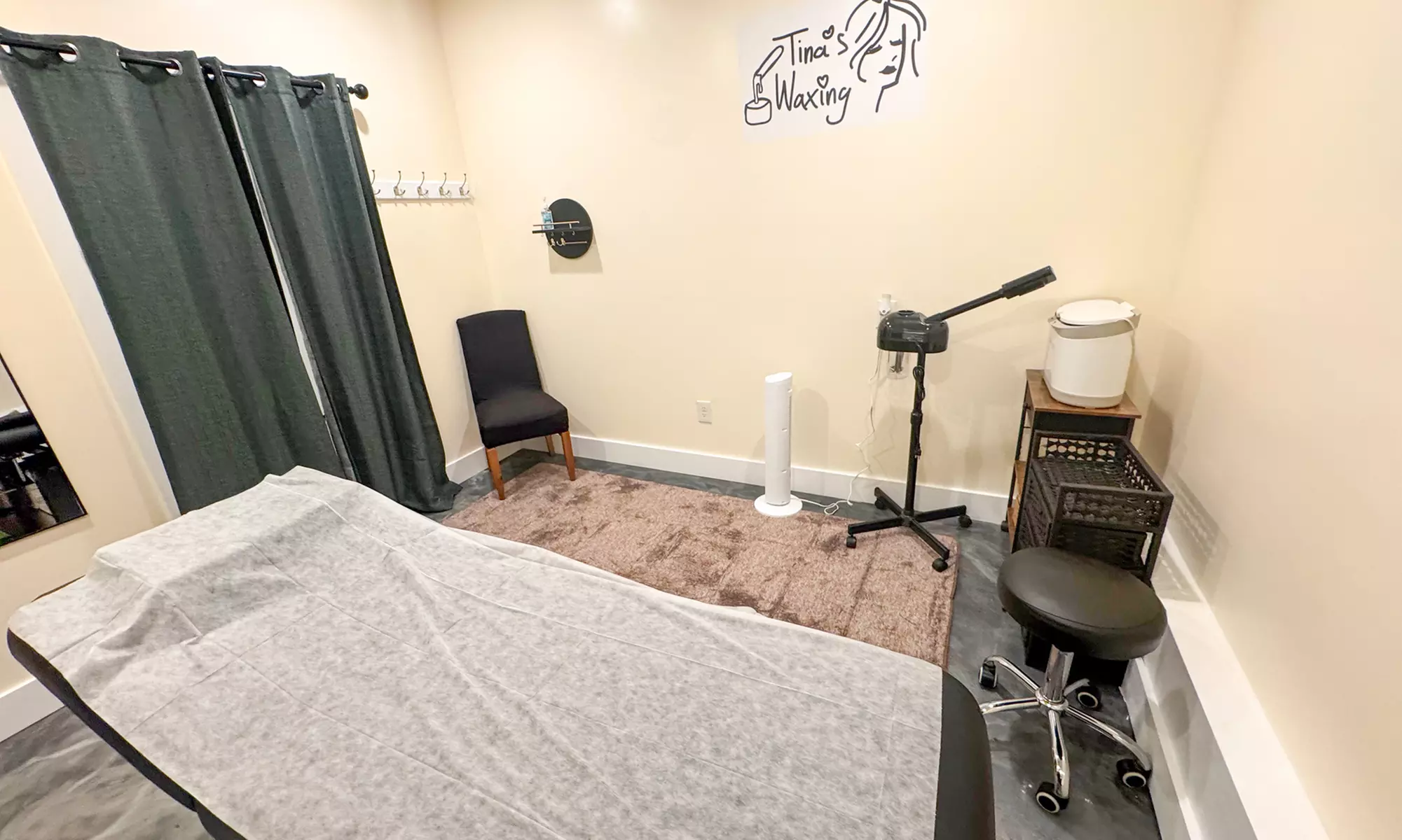 Experience Comfort with Our Brazilian Waxing Service