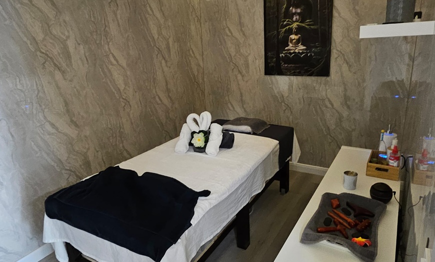 Image 5: 60 Min. oder 90 Min. Thai-Massage für 1 Person