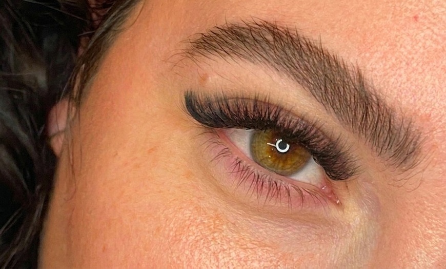 Image 5: Customized Eyelash Extension Sets