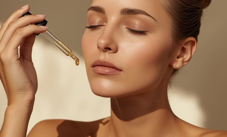 Image 2: Odkryj moc natury: wegańskie kosmetyki do twarzy Green Moon