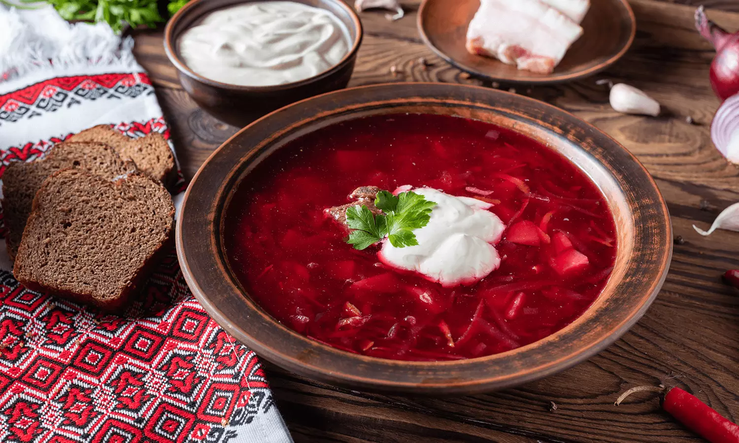 2-Gänge-Menü mit Vorspeise und Fleisch- oder Fischgericht