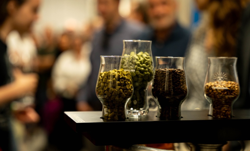 Image 8: Lohrmanns Brett oder Burger inkl. Tastingboard mit 5 Bier-Klassikern