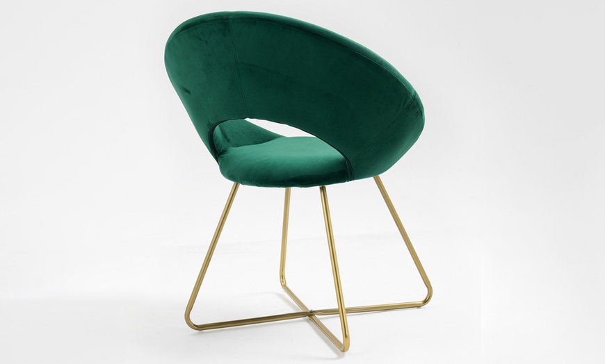 Image 5: Fauteuil rond en velours