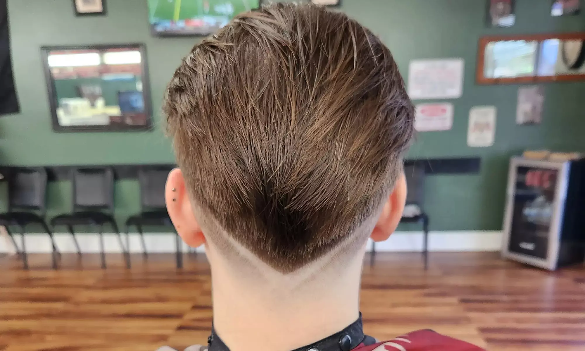 Men Grooming for a Sharp Look: Haircuts, Beard Trim, Facials or More