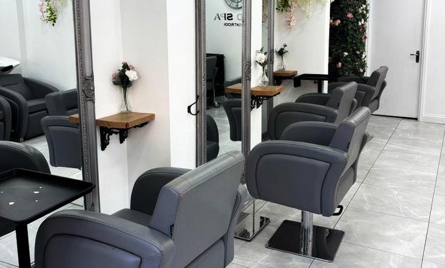 Image 4: Relax with a Japanese Head Spa at Heads Up Hairdressers-Save Up to 43%