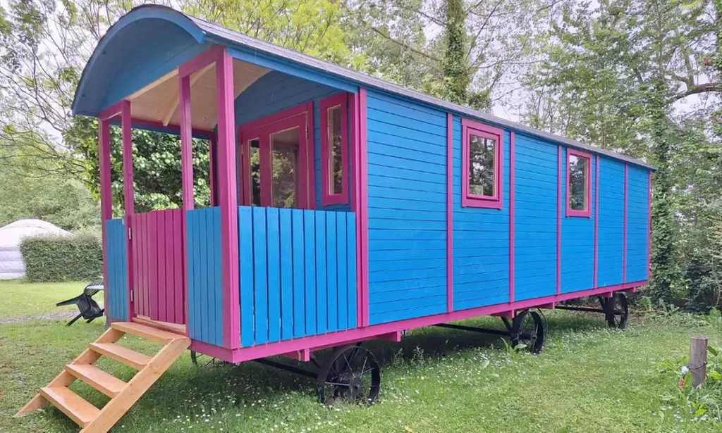 Proche Saint-Malo : yourte ou roulotte avec petit-déjeuner