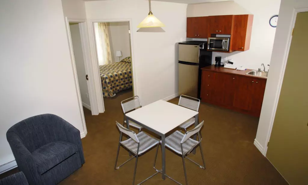 1-Night Stay for Two in a Standard Room at Auberge et Club de Golf Heritage in Notre-Dame-de-la-Paix, QC - Second Medium