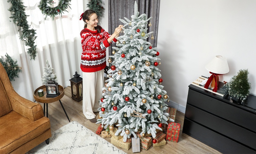 Image 2: HomCom Artificial Christmas Tree - 6ft or 7ft