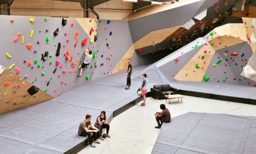 Image 10: Indoor Bouldering Induction Session