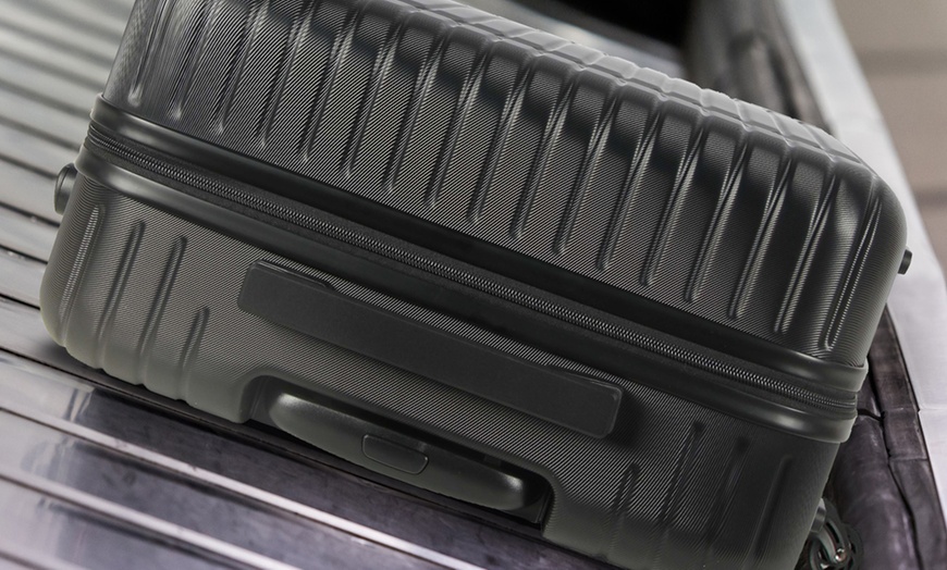 Image 15: Set of Three Hard-Shell ABS Suitcases