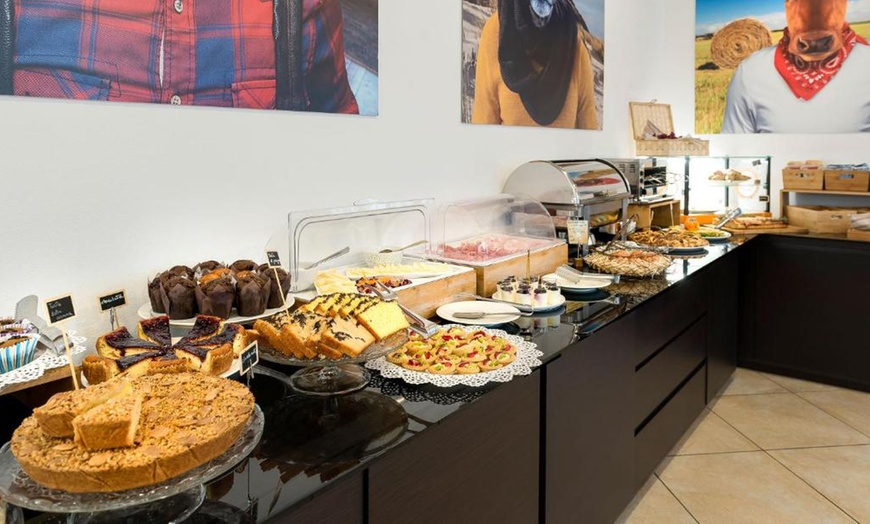 Image 15: Rimini 4*: soggiorno con colazione, idromassaggio, cena o massaggio 