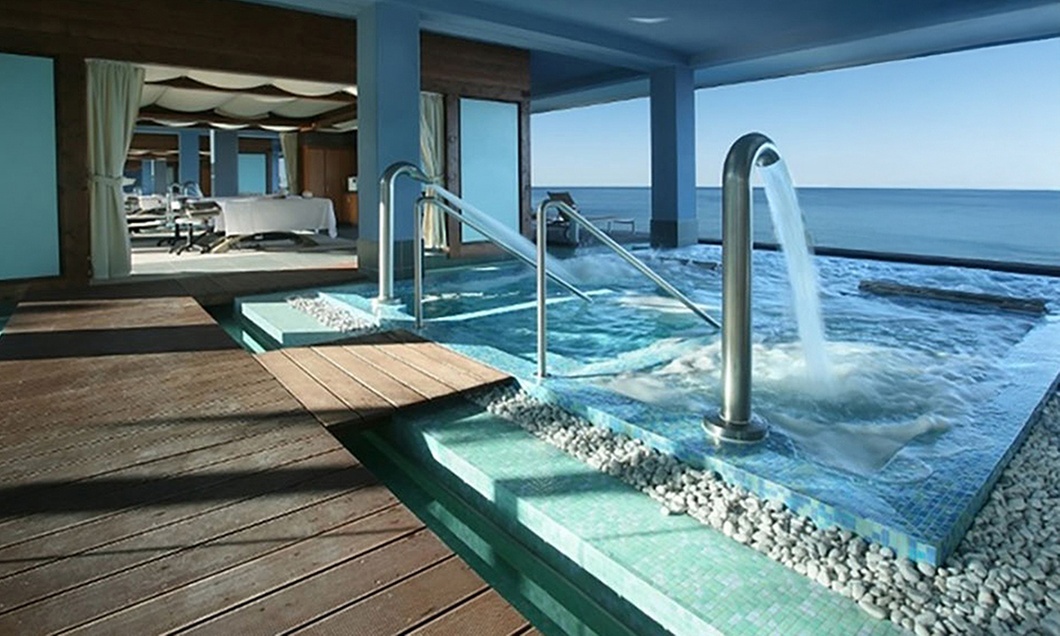 Circuito Thalasso y piscina privada con vistas al mar para 2 personas