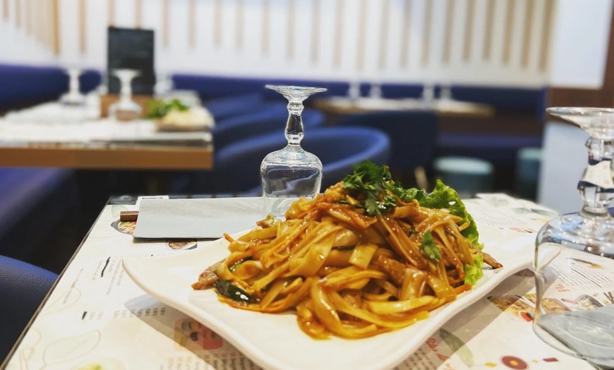 Image 4: Cuisine chinoise et vietnamienne au restaurant Phobar à Paris